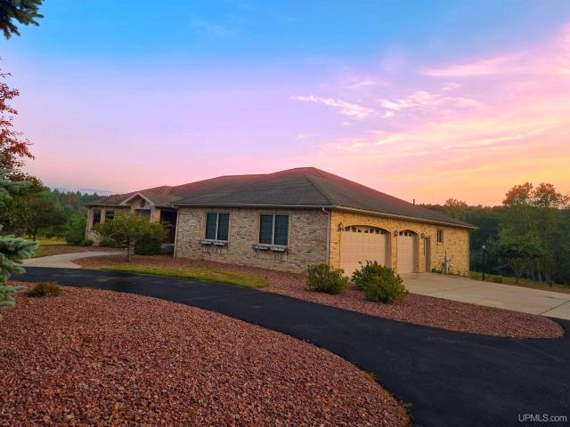 5723 W River Meadows Lane