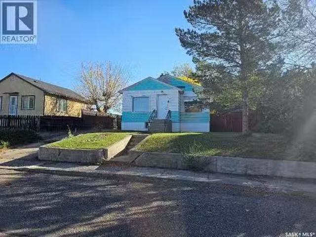 572 103Rd Street, North Battleford, SK, S9A 1J7 house for sa.