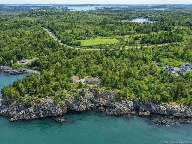 572 Fundy Dr, Wilsons Beach, NB, E5E 1X4 house for sale | Listing ID NB133208 | Royal LePage