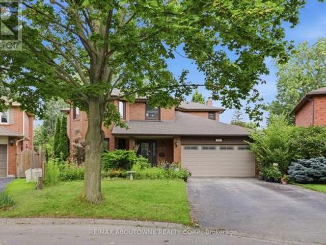 572 Harmony Avenue, Burlington, ON, L7N 3S8 house for sale | Listing ID W13858 | Royal LePage