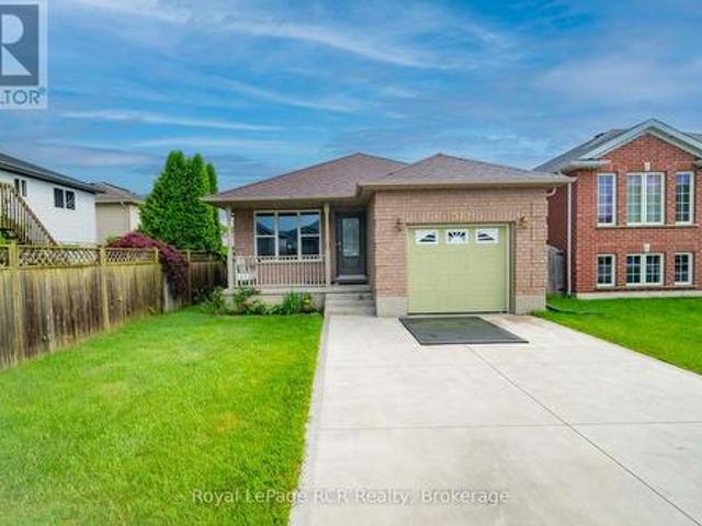 572 Scougall Court, Kincardine, ON, N2Z 3B6 house for sale | Listing ID X13519 | Royal LePage