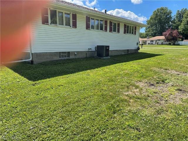 572 thomas Lane