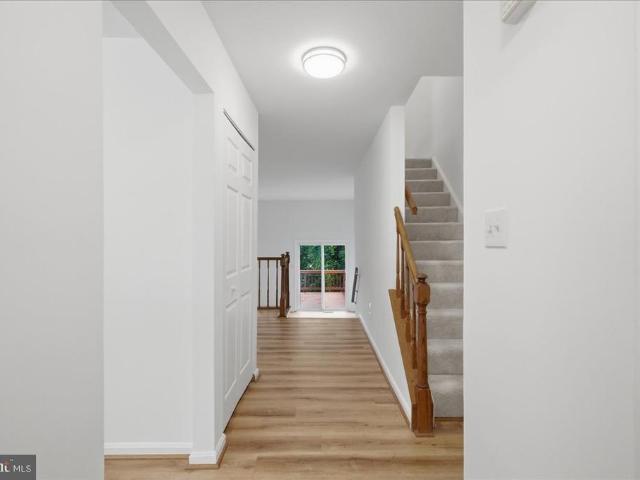 5734 Lakeside Oak Lane