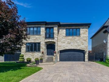 5730 Rue Carrière, Brossard, QC, J4Z 0J9 Luxury House for sale | Listing ID 17991 | Royal LePage Carriage Trade Luxury Properties