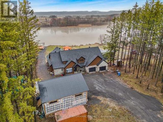 573 Bay Road, Alfred And Plantagenet, ON, K0B 1A0 Luxury House for sale | Listing ID X12874 | Royal LePage Carriage Trade Luxury Properties