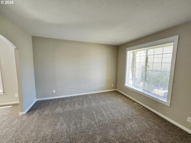 573 E 13TH PL