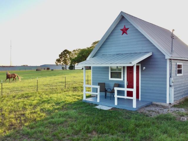 573 Highway 97, 2 beds, 1 full bath