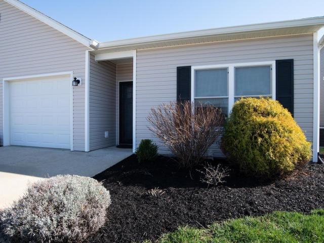 5744 W Daffodil Court