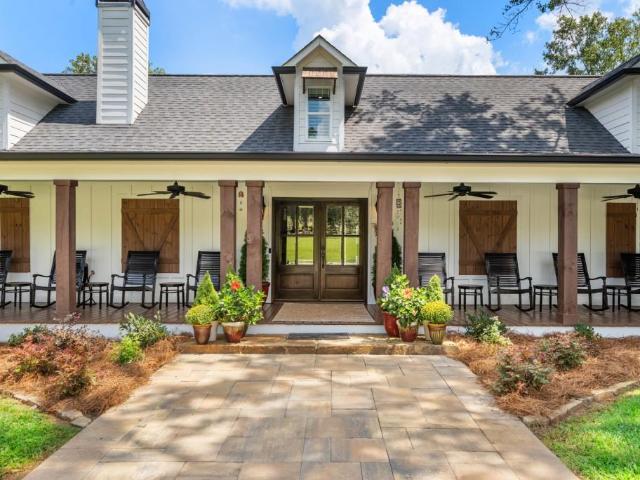 5743 Dawsonville Highway