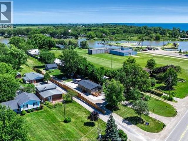 574 Bevel Line, Leamington, ON, N8H 3V4 house for sale | Listing ID 26018 | Royal LePage