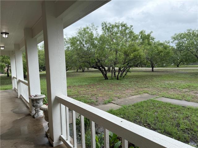5758 Grand Lake