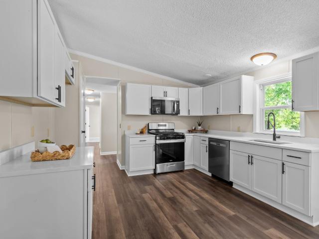 5753 SHADY Drive