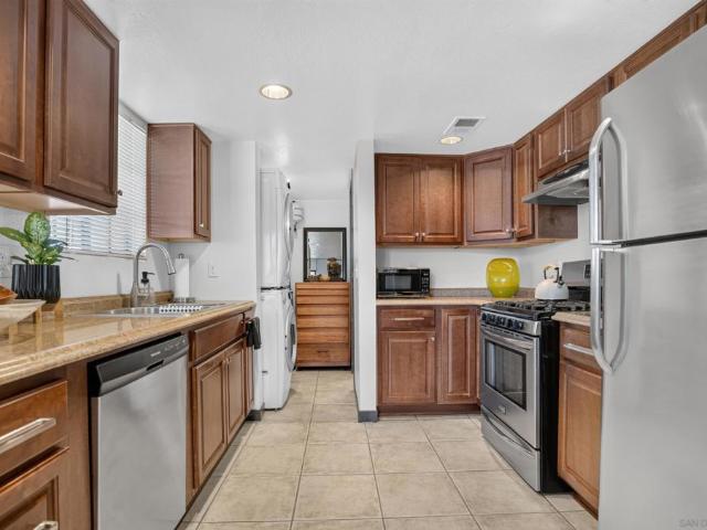575 E 5