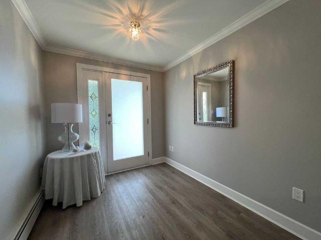 575 East Queens Road apartment — North Vancouver, BC 1 Bedroom 1 Bedroom