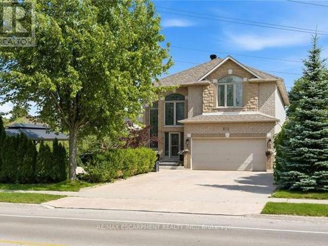 575 Stonehenge Drive, Hamilton, ON, L9K 1T4 house for sale | Listing ID X13684 | Royal LePage