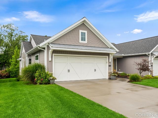 575 Riverbank Circle