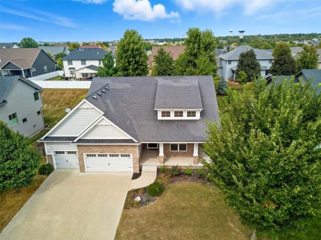 575 Whistling Ct, Waukee, IA