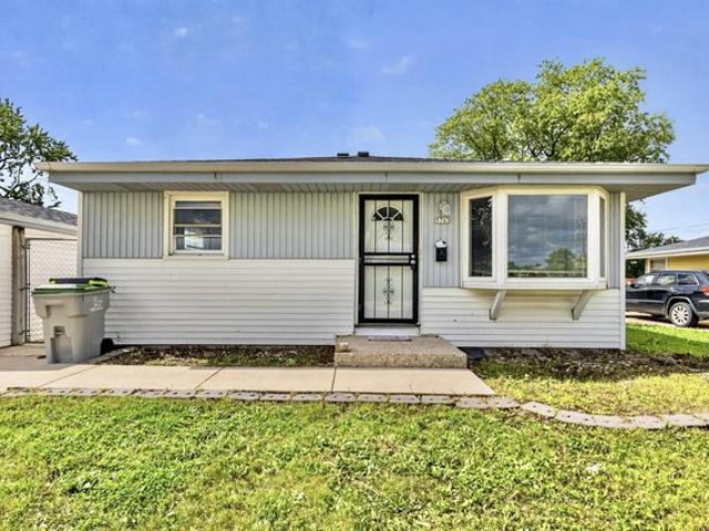 5765 N 89th St, Milwaukee, WI 53225