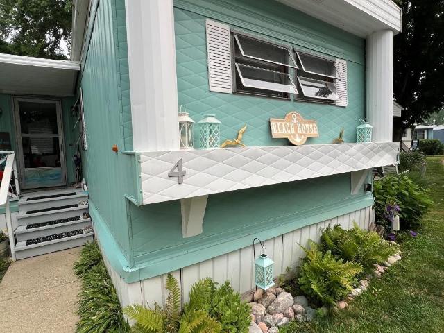 5767 Main Street