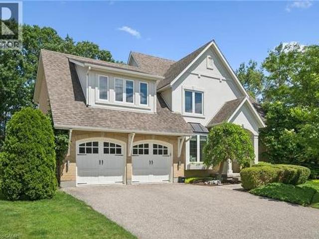 576 Falconridge Crescent, Kitchener, ON, N2K 4J2 house for sale | Listing ID 40865 | Royal LePage