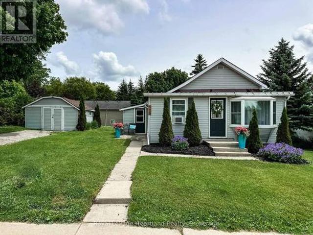 576 Queen Street, North Huron Blyth, ON, N0M 1H0 house for sale | Listing ID X13460 | Royal LePage