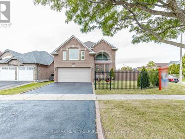 5772 Whitehorn Avenue, Mississauga, ON, L5V 1W1 house for sale | Listing ID W13793 | Royal LePage