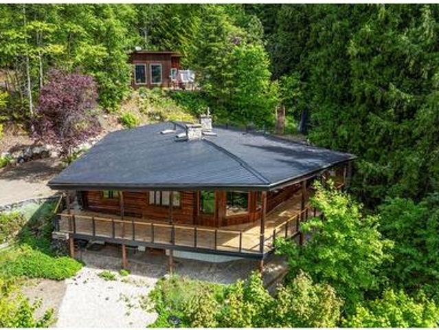 5773 Sunnybrae Canoe Point Road, Tappen, BC, V0E 2X1 house for sale | Listing ID 10386 | Royal LePage