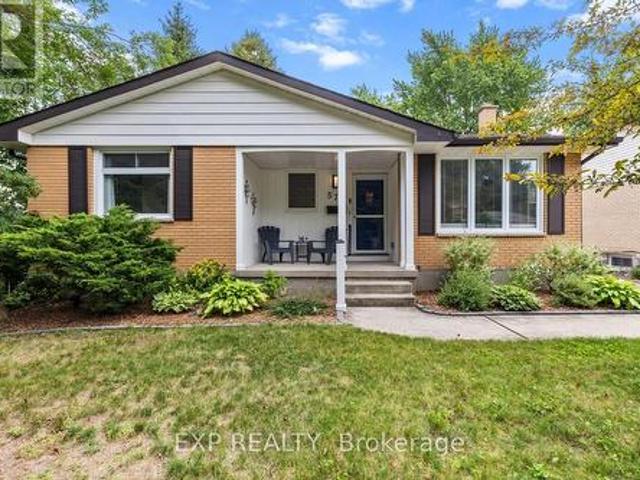 577 Dewan Street, Strathroy Caradoc Nw, ON, N7G 3C6 house for sale | Listing ID X13537 | Royal LePage
