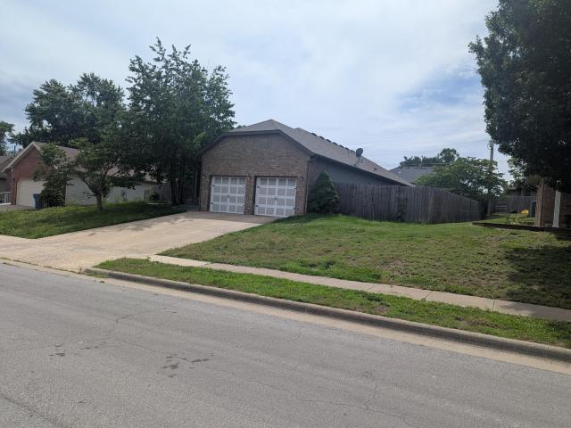577 S Canterbury Lane