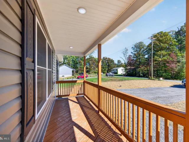 577 Western Lane