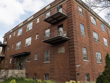 Apartment for rent in T, Brossard