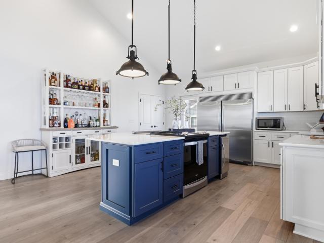 579 Sherwood Drive