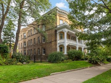 579 Summit Ave, Unit 105, St. Paul, MN 55102 | MLS #7041