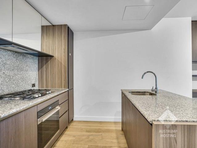 5805/160 Victoria Street, Carlton | Swanston Central 3BED+2BATH on 58th Floor