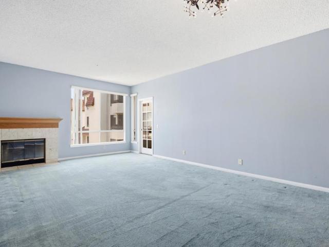 5805 Friars 2308