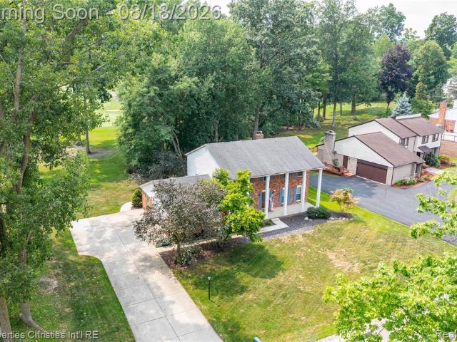 5805 Glen Eagles Drive
