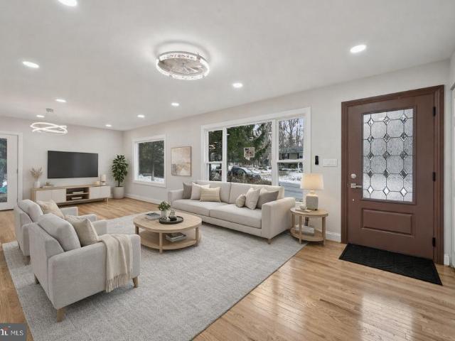 5806 Miriam Drive