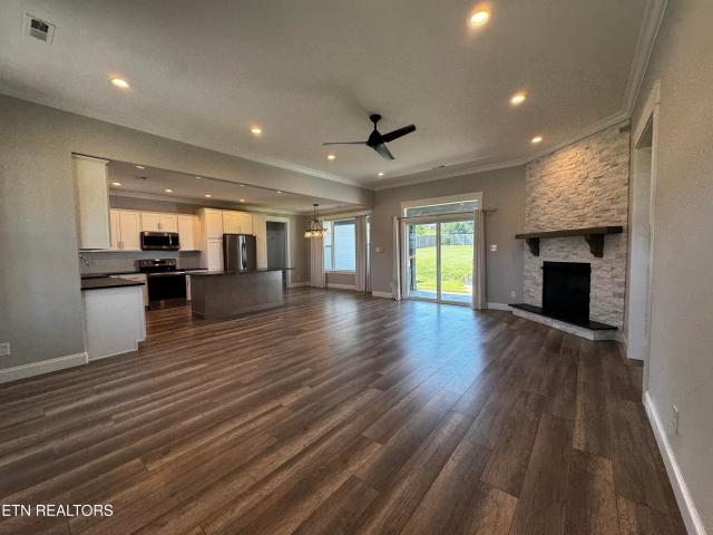 5808 Chester Lane