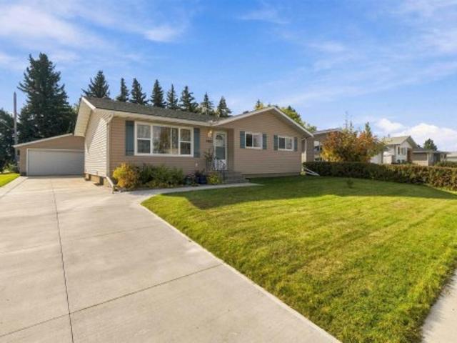 5803 52 Avenue, Redwater, AB, T0A 2W0 house for sale | Listing ID E4511 | Royal LePage