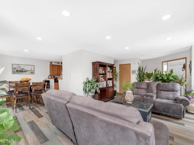 580 S Annandale Drive