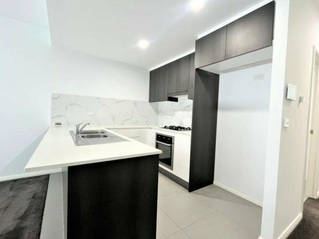 58/144 high street, penrith nsw for rent lj hooker