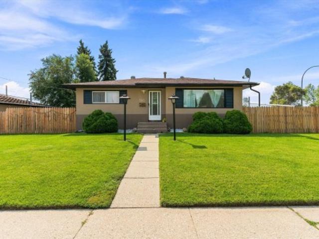 5815 Avenue Nw, Edmonton, AB, T5A 0N4 house for sale | Listing ID E4504 | Royal LePage