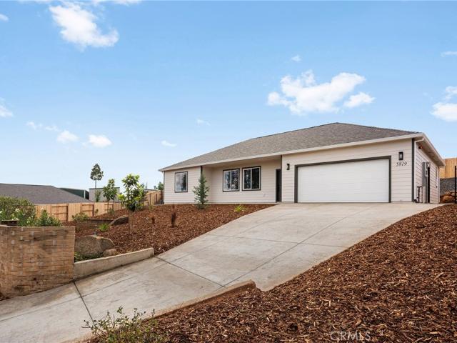 5819 Golden Oaks Road