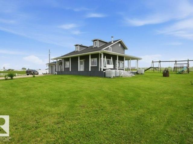 58111 Lily Lake Road, Rural Sturgeon County, AB, T0G 1L0 house for sale | Listing ID E4504 | Royal LePage