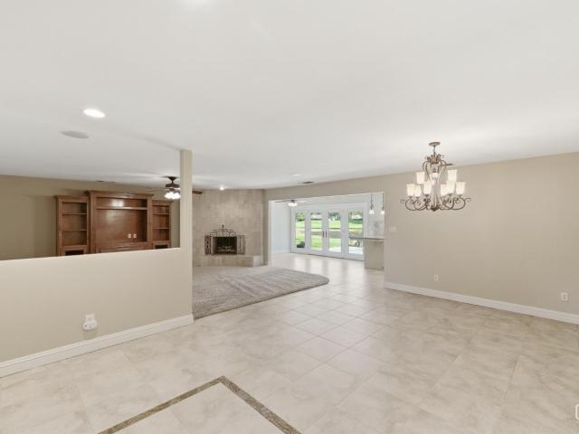 5813 Cypress Point Dr