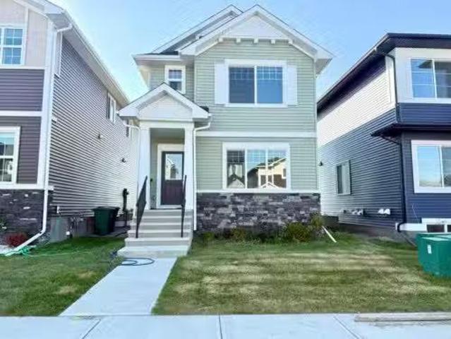 581 Baywater Manor Sw, Airdrie, AB, T4B 5R8 house for sale.