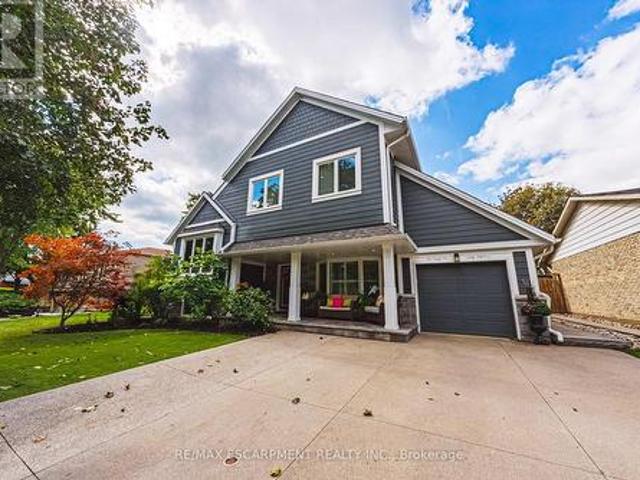 581 Holly Hill Crescent, Burlington, ON, L7R 2G4 house for sale | Listing ID W13820 | Royal LePage