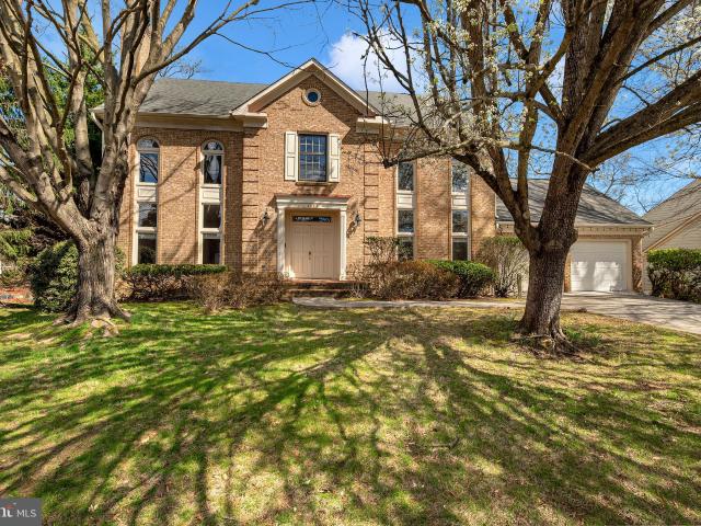 5825 Mossrock Dr, Rockville, MD 20852 | MLS #MDMC2223