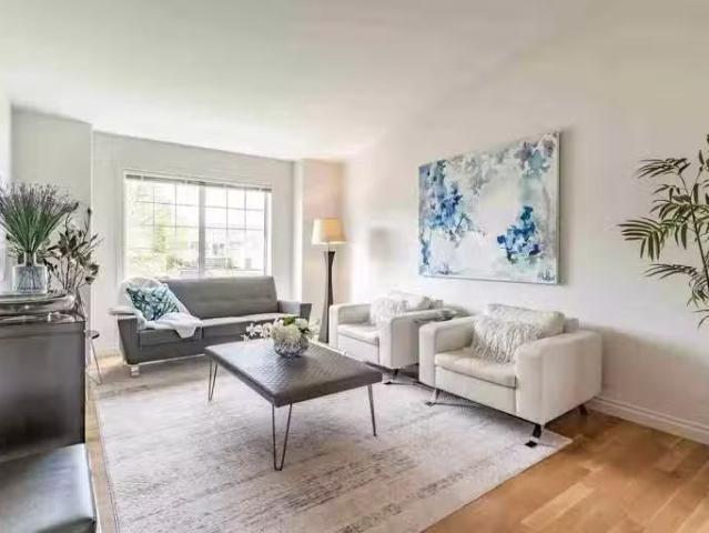 58285382 131 Pezer Cres #1