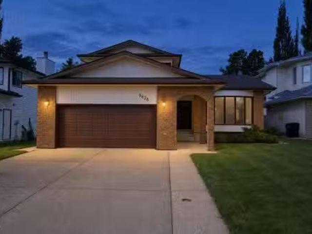 5828 181 Street Nw, Edmonton, AB, T6M 1V6 house for sale Li.
